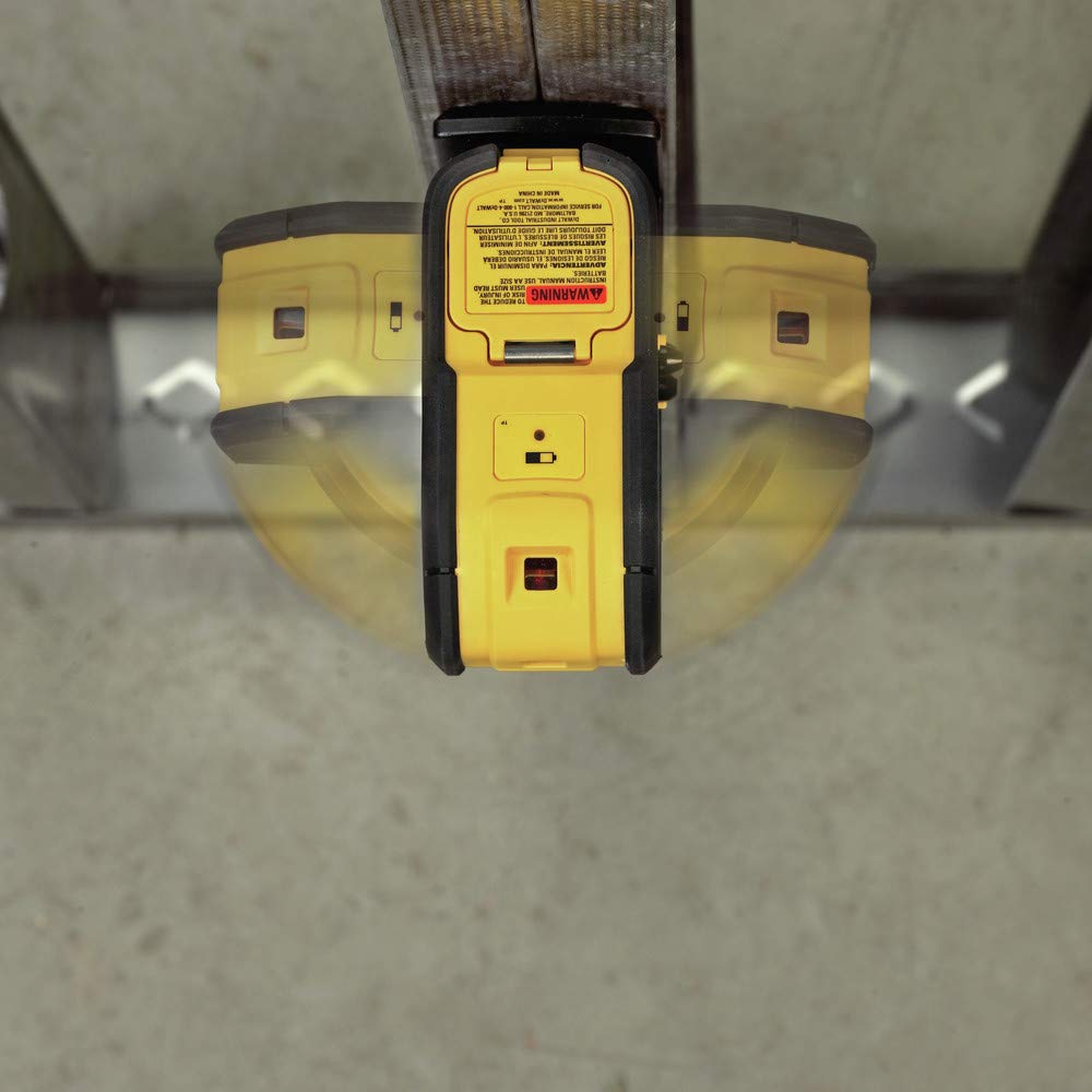 Self-Leveling 3-Beam Red Line Laser with Carrying Case O816555