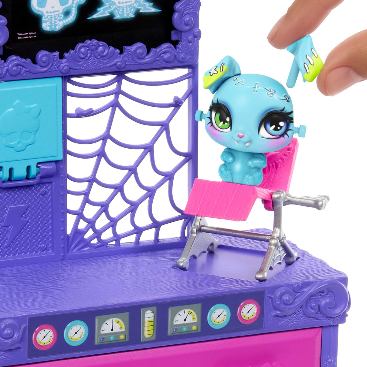 Make-A-Monster Pet Playset with Doll U780