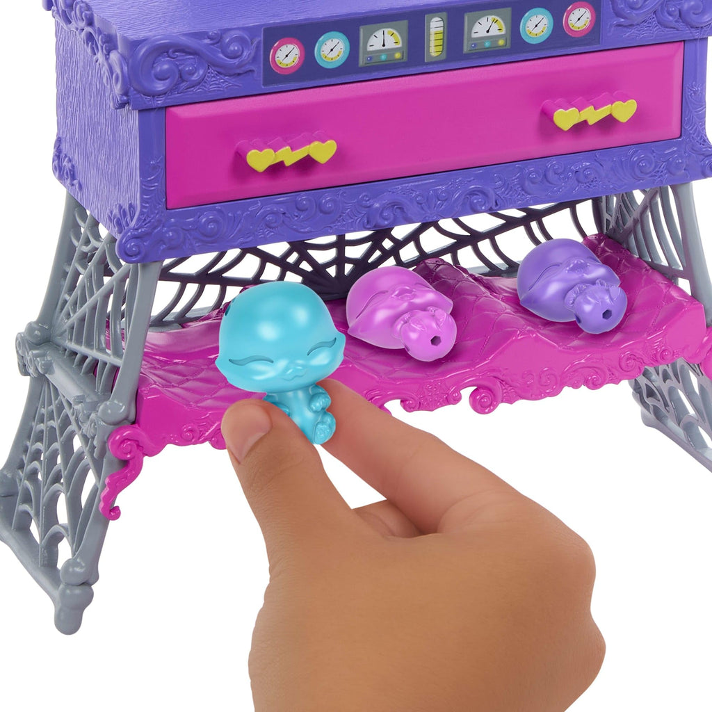 Make-A-Monster Pet Playset with Doll U780